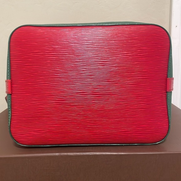 Louis Vuitton Petit Noe Epi Leather Green/Red Shoulder Bag - Picture 7 of 15